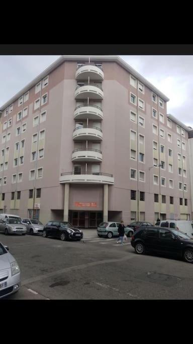 Studio Quartier Du Port Ницца Экстерьер фото